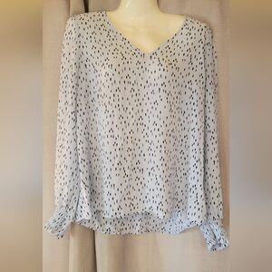 Worthington Black and White Patterned Blouse